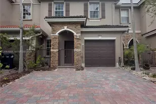 8894 SW 225th St, Cutler Bay, FL 33190 - Photo 2