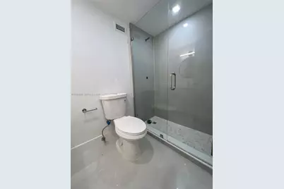 2899 Collins Ave #610, Miami Beach, FL 33140 - Photo 10