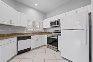 15890 SW 12th St, Pembroke Pines, FL 33027 - Photo 12