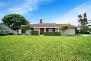 372 NW 35th Pl, Boca Raton, FL 33431 - Photo 1