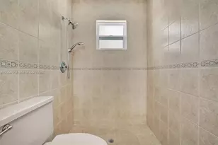 372 NW 35th Pl, Boca Raton, FL 33431 - Photo 8