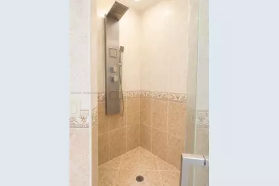 18758 NW 78th Pl, Hialeah, FL 33015 - Photo 12