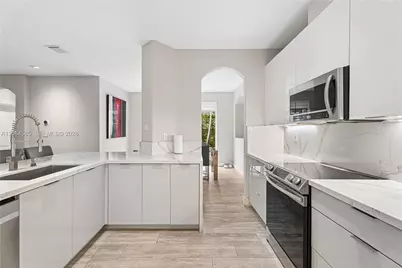 14900 SW 10th St, Miami, FL 33194 - Photo 18