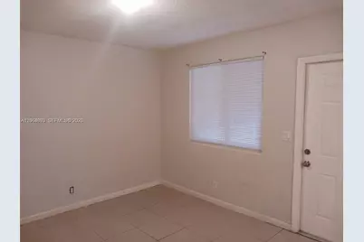 214 SE 8th St #3, Hallandale Beach, FL 33009 - Photo 8