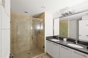 90 SW 3rd St, Miami, FL 33130 - Photo 6