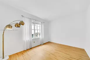 1051 Meridian Ave, Miami Beach, FL 33139 - Photo 6