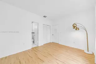 1051 Meridian Ave, Miami Beach, FL 33139 - Photo 8