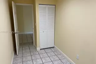 16982 NE 21st Ave, North Miami Beach, FL 33162 - Photo 4