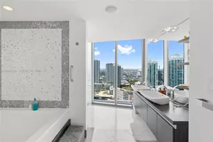 200 Biscayne Blvd Way, Miami, FL 33131 - Photo 48
