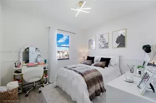 8723 NW 102nd Pl, Doral, FL 33178 - Photo 16