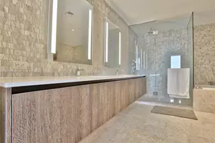 88 SW 7th St, Miami, FL 33130 - Photo 4