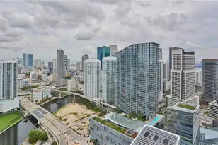 88 SW 7th St, Miami, FL 33130 - Photo 14