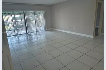 7001 S Loch Isle Dr S #7001, Miami Lakes, FL 33014 - Photo 4