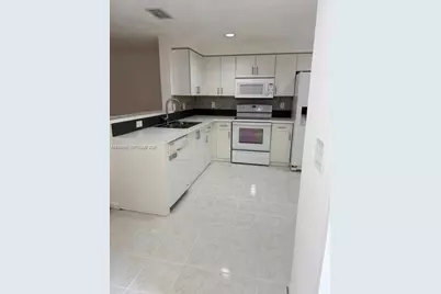 1531 Barcelona Way #3-30, Weston, FL 33327 - Photo 6