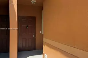 1531 Barcelona Way, Weston, FL 33327 - Photo 2