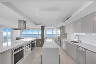 2 Grove Isle Dr, Miami, FL 33133 - Photo 14