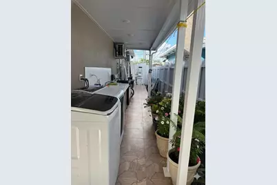 2118 NW 86th St, Miami, FL 33147 - Photo 10