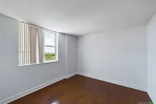 60 NW 37th Ave, Miami, FL 33125 - Photo 12