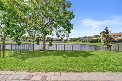 10340 Lake Vista Ct, Parkland, FL 33076 - Photo 14