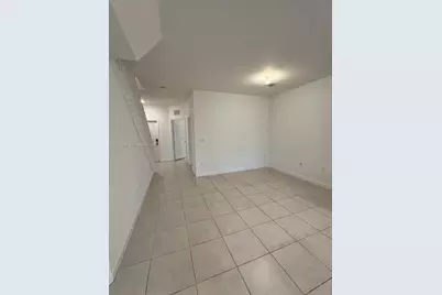 768 NE 206th Ter #768, Miami, FL 33179 - Photo 6