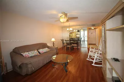 900 Colony Point Cir #216, Pembroke Pines, FL 33026 - Photo 2