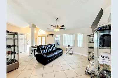 518 SW Lacroix Ave, Port Saint Lucie, FL 34953 - Photo 16