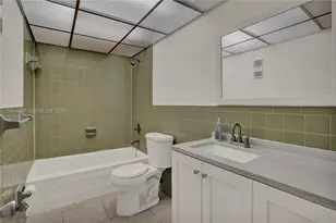 6970 NW 186th St, Hialeah, FL 33015 - Photo 10