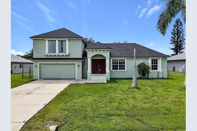 928 SE 5 Ct, Cape Coral, FL 33990 - Photo 2