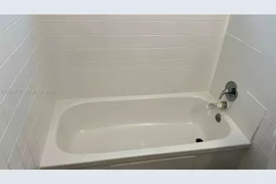 70 NW 77th St #25, Miami, FL 33150 - Photo 12