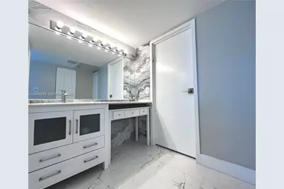 100 Bayview Dr #1827, Sunny Isles Beach, FL 33160 - Photo 16