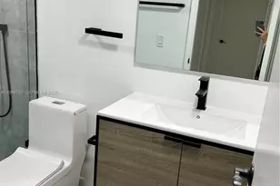 9990 NW 9th St Cir, Miami, FL 33172 - Photo 26