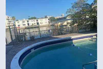 8101 Crespi Blvd #403, Miami Beach, FL 33141 - Photo 18
