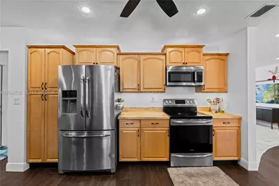 5680 SW 9th St, Plantation, FL 33317 - Photo 14