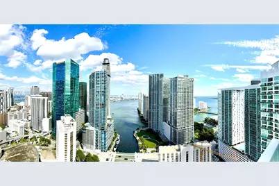 31 SE 5th St #4214, Miami, FL 33131 - Photo 2