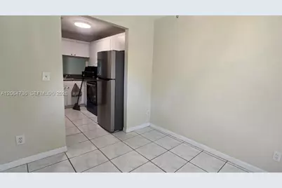 9092 NW 40th St #4, Coral Springs, FL 33065 - Photo 6