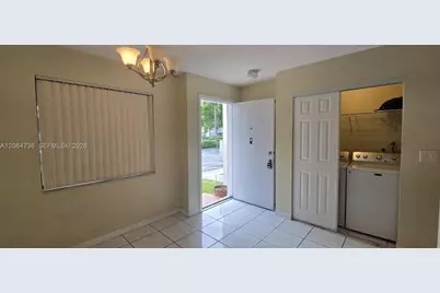 9092 NW 40th St #4, Coral Springs, FL 33065 - Photo 2