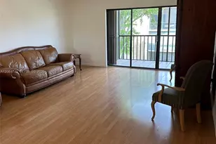 8415 SW 107th Ave, Miami, FL 33173 - Photo 6