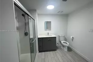 321 NE 26th St, Miami, FL 33137 - Photo 20