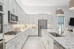 12025 Kalmar Cir N, Parkland, FL 33076 - Photo 4