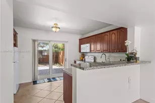 560 NW 82nd Pl, Miami, FL 33126 - Photo 14
