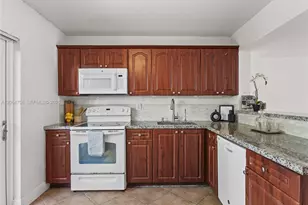 560 NW 82nd Pl, Miami, FL 33126 - Photo 16