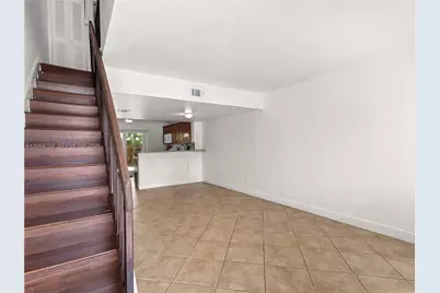 560 NW 82nd Pl #306, Miami, FL 33126 - Photo 10