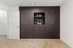 560 NW 82nd Pl, Miami, FL 33126 - Photo 22
