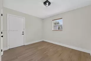 1583 NE 152nd St, North Miami Beach, FL 33162 - Photo 18
