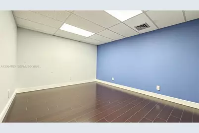 2500 Hollywood Blvd #311, Hollywood, FL 33020 - Photo 2