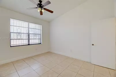 6707 NW 193rd Ln #0, Hialeah, FL 33015 - Photo 20
