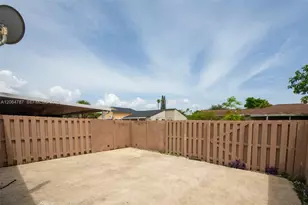 6707 NW 193rd Ln, Hialeah, FL 33015 - Photo 30