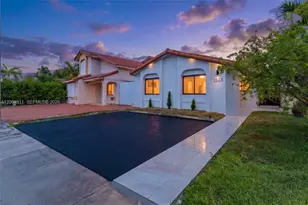 2523 W 65th St, Hialeah, FL 33016 - Photo 1