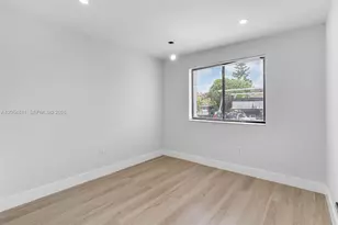 2523 W 65th St, Hialeah, FL 33016 - Photo 20
