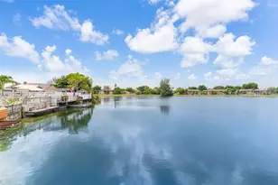 2523 W 65th St, Hialeah, FL 33016 - Photo 36